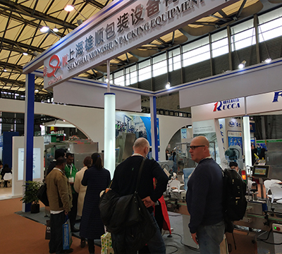 雄（xióng）順資（zī）質